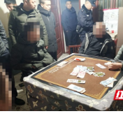 临近年关莫再添“赌” 大通湖公安查处一起赌博案件