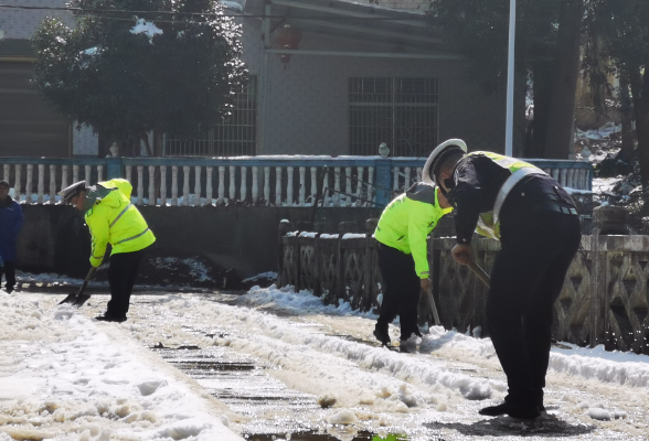 桃江：襄风冰雪中的暖心警事