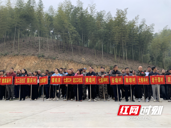 锯竹、挖笋、运楠竹!泥江口镇农民运动会,把农活玩成了赛事142.marked.png 锯竹、挖笋、运楠竹!泥江口镇农民运动会,把农活玩成了赛事142.marked.png