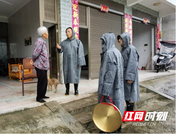 桃江县沾溪镇：闻“汛”而动，筑牢防汛“安全堤坝”1030.marked.png