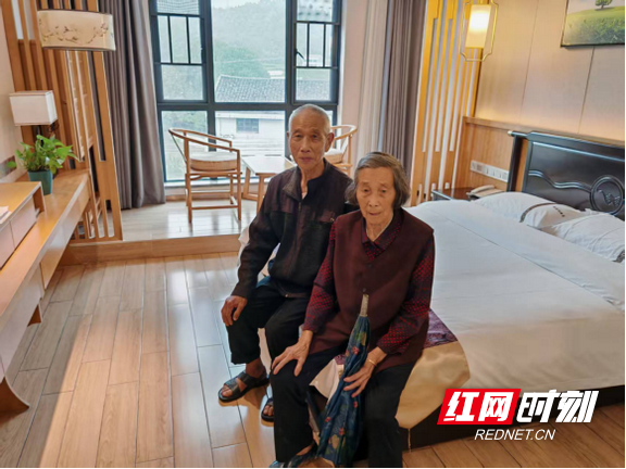桃江县沾溪镇：闻“汛”而动，筑牢防汛“安全堤坝”815.marked.png