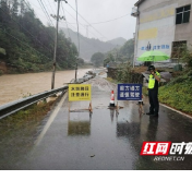 安化公安：暴雨突袭护平安，日查夜巡除隐患