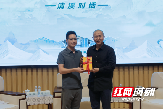 一场对话读懂文学的“三个时代”(2)1522.marked.png