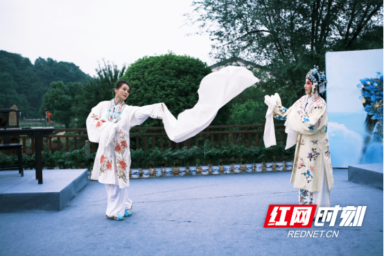 一场对话读懂文学的“三个时代”(2)1814.marked.png