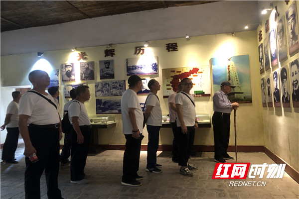 重温红色经典，弘扬“八一”精神 ——农发行郴州市分行开展复转军人建军节主题活动