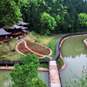 湖南省龙山县云顶村：吃上生态旅游饭 日子越过越滋润