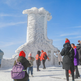 蓝山：景区如集市 冰雪赛北国（组图）