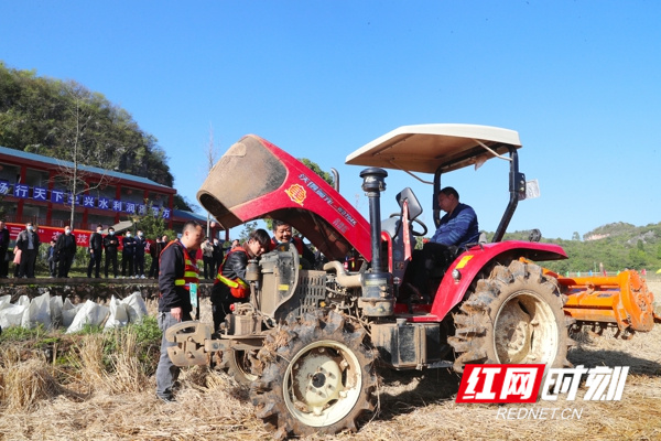 通过实战演练，检验和完善了农机事故应急救援预案的实用性和针对性，进一步提高农机技术服务和突发农机事件的应急处置能力，有效保障秋冬农业生产顺利进行，全面推进全国“平安农机”示范县创建工作。