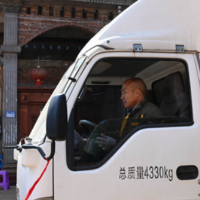 湖南蓝山：快递送到家门口（组图）