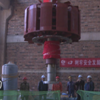 蓝山毛俊水库电站首台机组转子顺利吊装成功