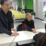 蓝山公安：窗口“延时服务”暖民心