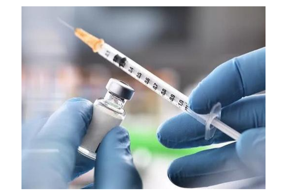 回龙圩：疫苗接种 宣传开路