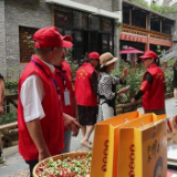 江华：“小红帽”闪耀爱情小镇 志愿服务暖人心