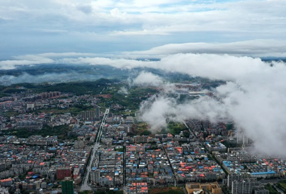 湖南新田：云雾绘秋景（组图）