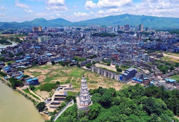 江华:老旧小区改造改出“新颜值”