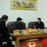 东安：唐何走访慰问离退休老干部和困难职工