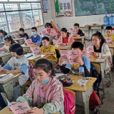 零陵区石岩头镇中心小学开展禁毒活动