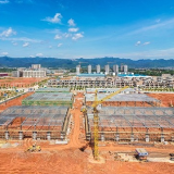 湖南蓝山：战高温 保工期（组图）