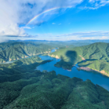 湖南江华：青山碧水生态美