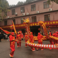 新春走基层丨金洞：大年初一来舞龙 欢天喜地过大年