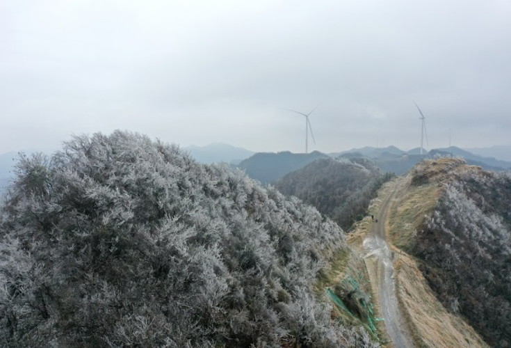 湖南新田：雾凇景观惹人醉