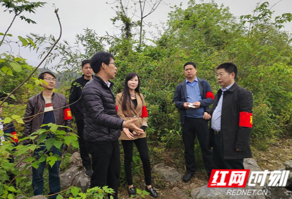 江永：唐德荣到夏层铺镇开展巡河、巡林、巡田、巡路工作