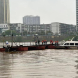 永州：走锚“舟桥”藏隐患 一个半小时成功救援