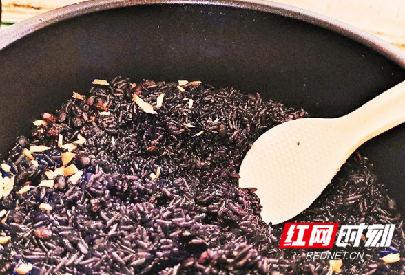 湖南东安：乌饭飘香乡愁浓