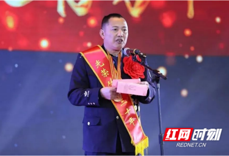 永州公安丨三次荣登人民大会堂领奖的“警官老杜”主动请缨……