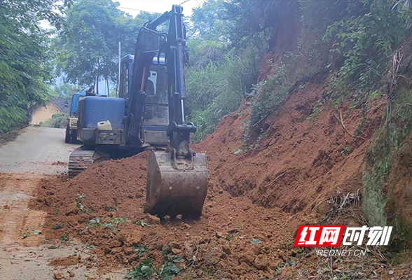 东安：“三项坚持”当好道路交通安全“守门员”