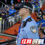永州公安:“警”色依旧!以专业与温度守护着这场足球盛宴的每一刻精彩