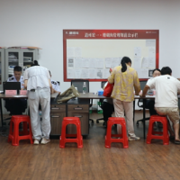 道县:政务服务下沉小区 假期办证温暖民心