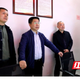 江永:唐德荣到县融媒体中心看望慰问新闻工作者