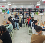 新田新华书店“柿柿如意”粘土DIY活动温馨举办