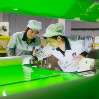 湖南新田：订单足 生产忙（组图）