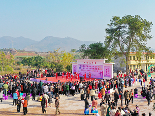 湖南新田：搭百姓舞台 秀乡村文化（组图）