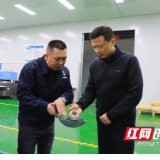 东安：唐何调研重点企业并开展“送解优”活动