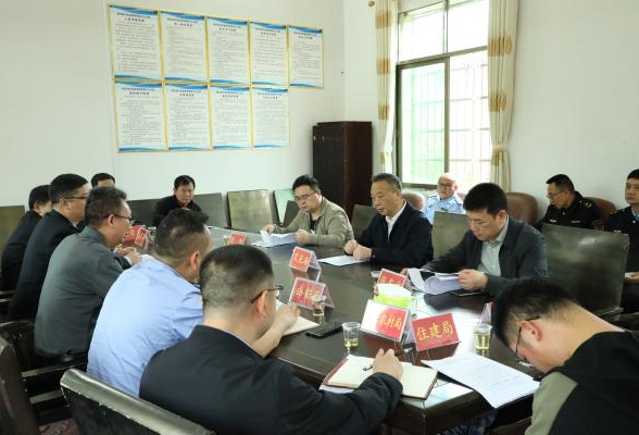 永州市市场监管局领导到新田调研市场监管工作