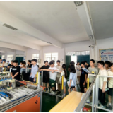 聚焦2025年湖南职教周丨8200余名初三学子走进永州市工商职业中专，零距离体验职教魅力