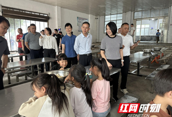 永州市人大调研组来江永调研中小学“校园餐”管理情况