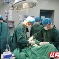 医疗服务提升年丨仁心妙手护新生 永州市妇幼保健院成功实施肠切除吻合术
