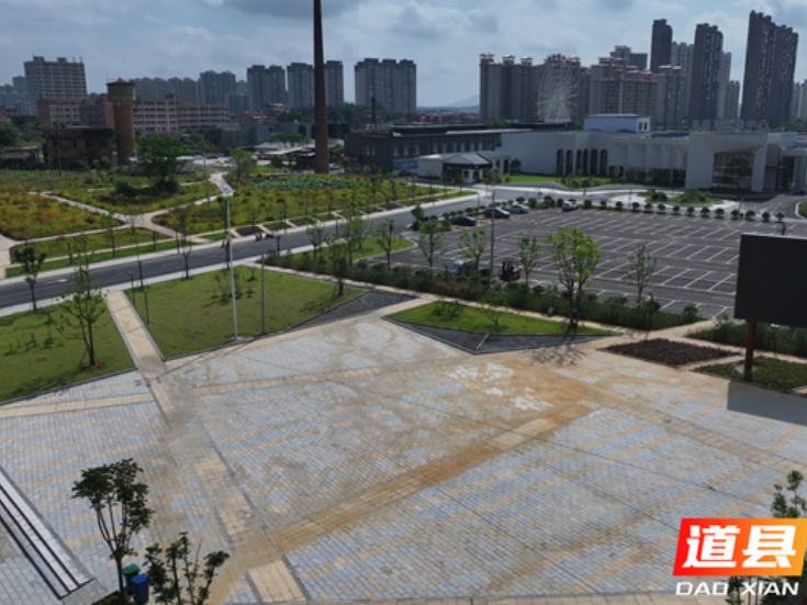 道县市民广场建成开放 家门口新添万平“城市会客厅”