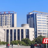 永州市中心医院携手湘南肿瘤医院开展大型义诊暨设备共享专题讲座