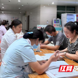 高温下的“热血担当”——永州市中心医院医务人员无偿献血暖人心