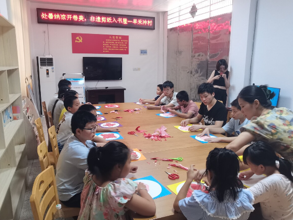 祁阳市七里桥镇：书屋不“打烊” 联村老师开启长效陪伴  