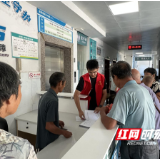 江永：“家门口”办证 为残疾群众解难题