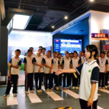 “沉浸式”体验开学第一课！祁阳交警邀请学生探秘基地交通安全科普展区