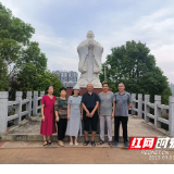 永州四中：校友情系母校 座谈共谋发展