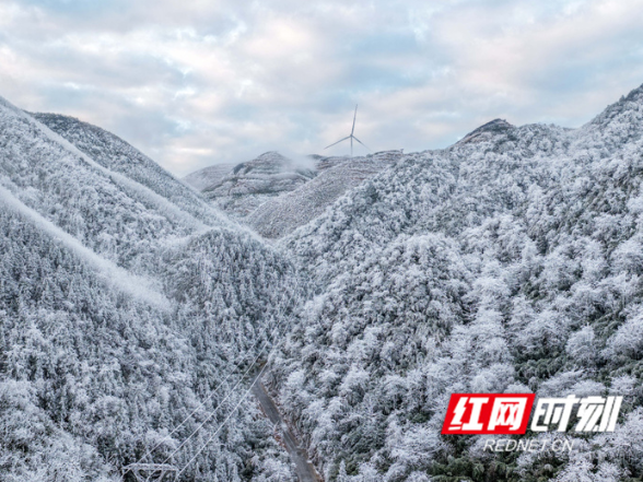 湖南道县：雾凇云海齐现 美如仙境