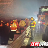 永州高速:寒夜联动 化解冬日囧途
